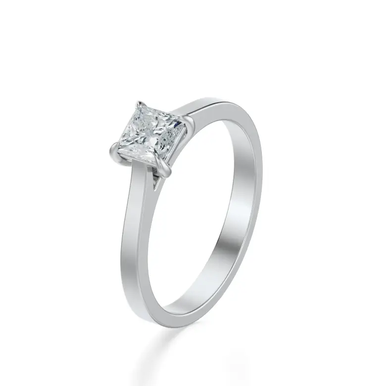 Pierścionek diament szlif princessa